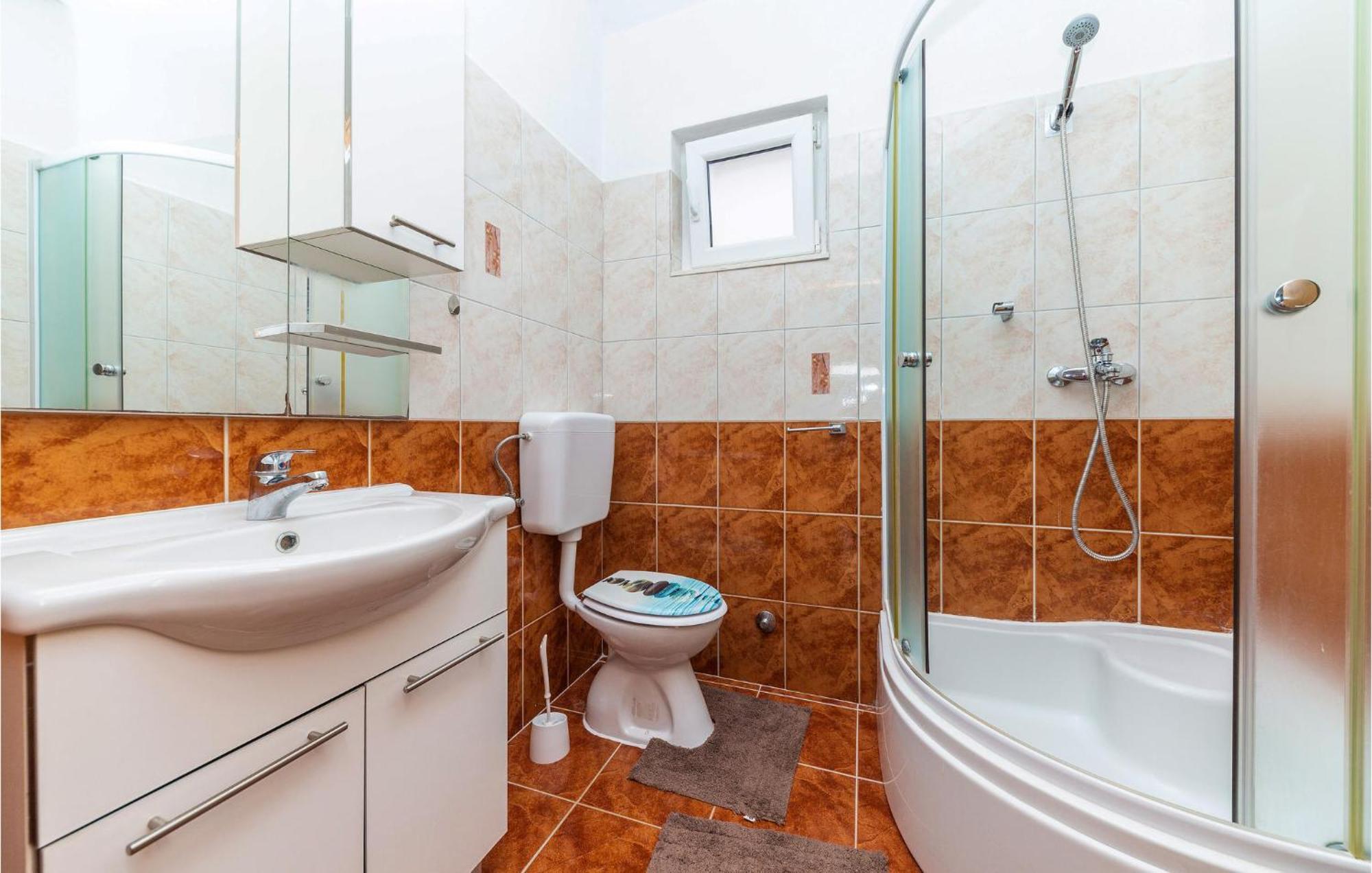 Gorgeous Home In Kastel Stafilic With Wifi Extérieur photo
