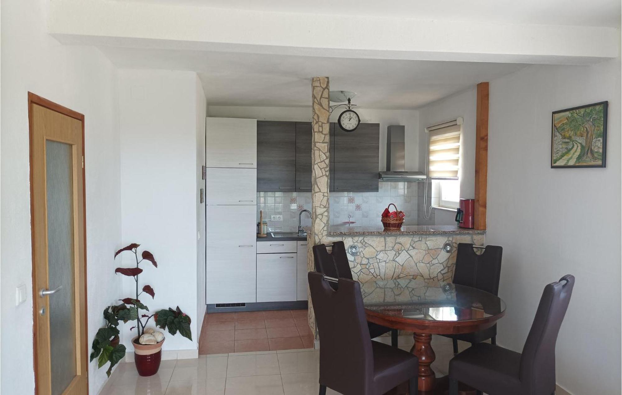 Gorgeous Home In Kastel Stafilic With Wifi Extérieur photo